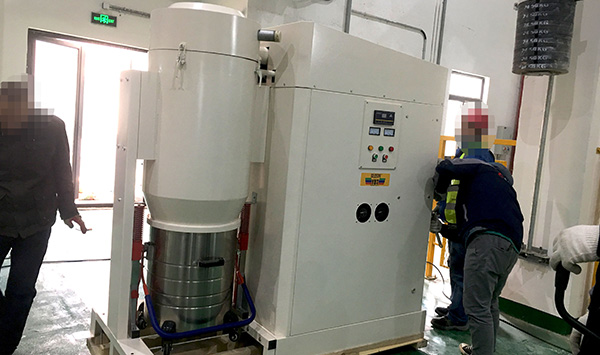 高鐵行業全自動工（gōng）業（yè）粉塵收集機